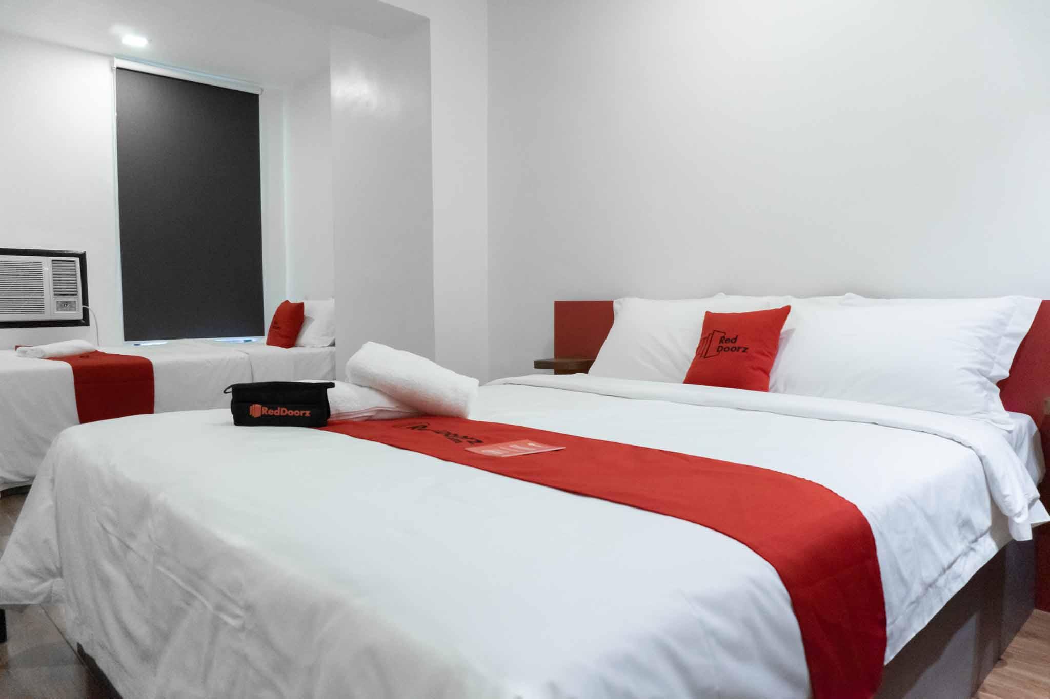 Reddoorz Plus At Mm Hotel Las Pinas Former Reddoorz Plus Near Bamboo Organ Eksteriør billede