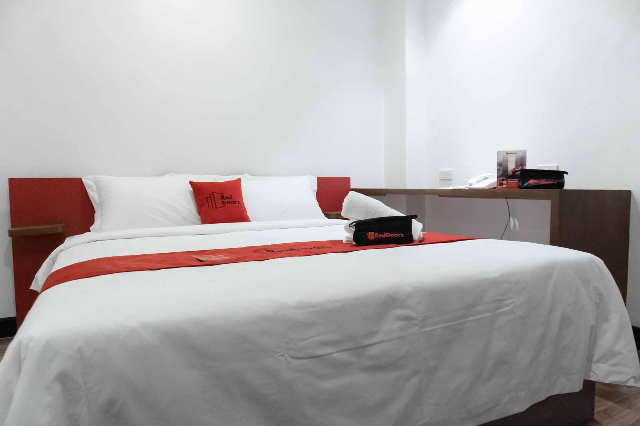 Reddoorz Plus At Mm Hotel Las Pinas Former Reddoorz Plus Near Bamboo Organ Eksteriør billede