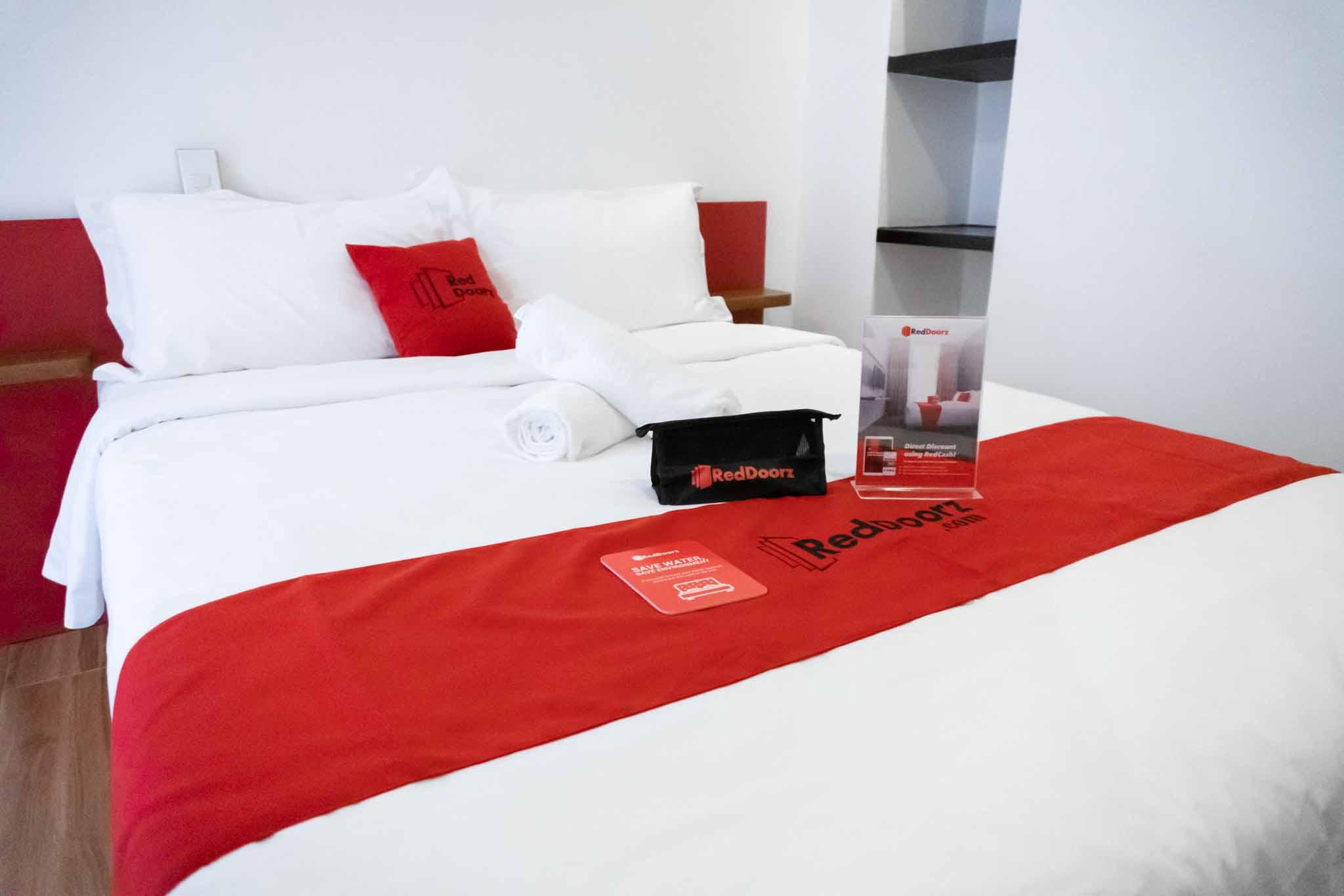 Reddoorz Plus At Mm Hotel Las Pinas Former Reddoorz Plus Near Bamboo Organ Eksteriør billede