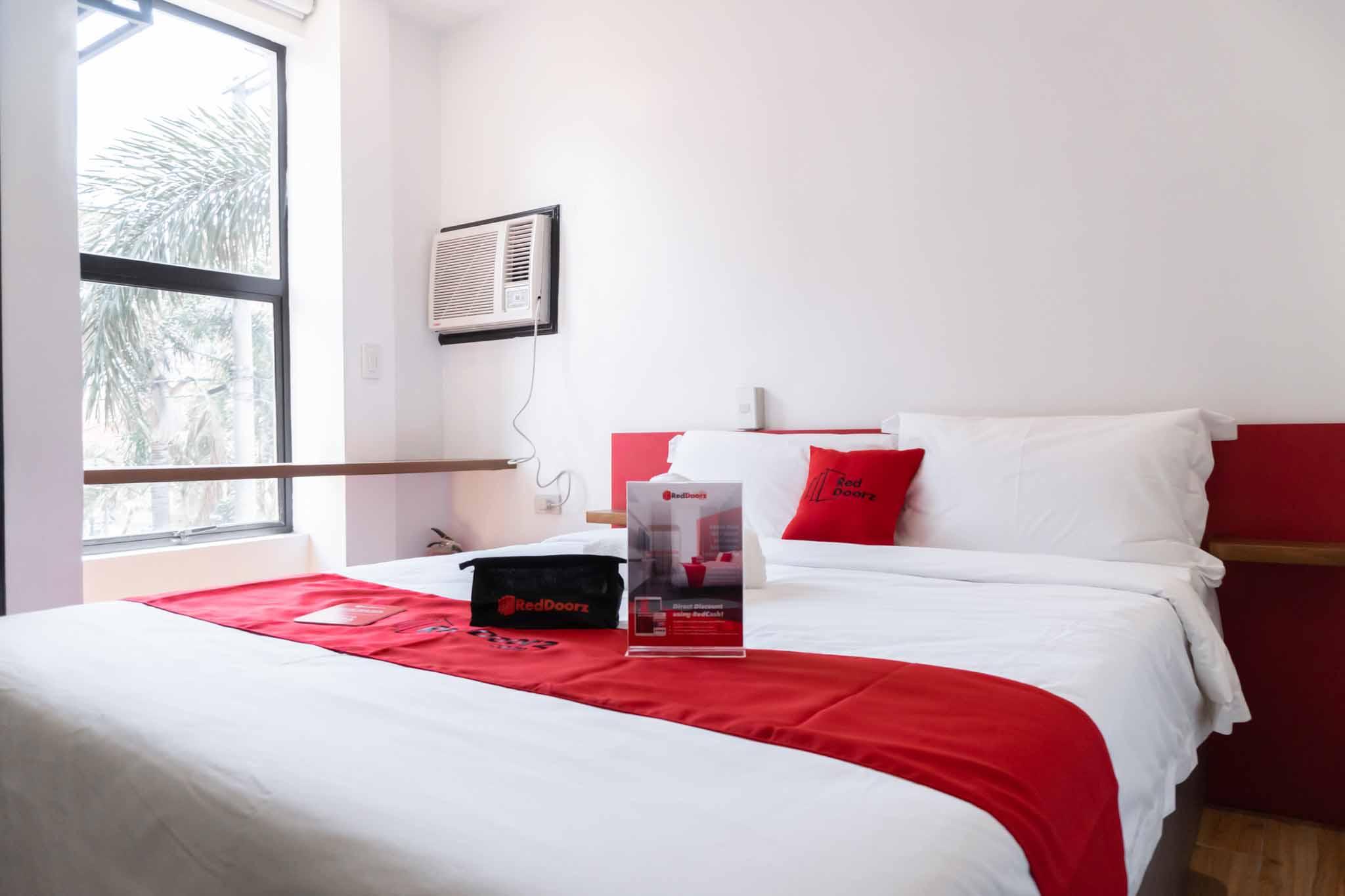 Reddoorz Plus At Mm Hotel Las Pinas Former Reddoorz Plus Near Bamboo Organ Eksteriør billede