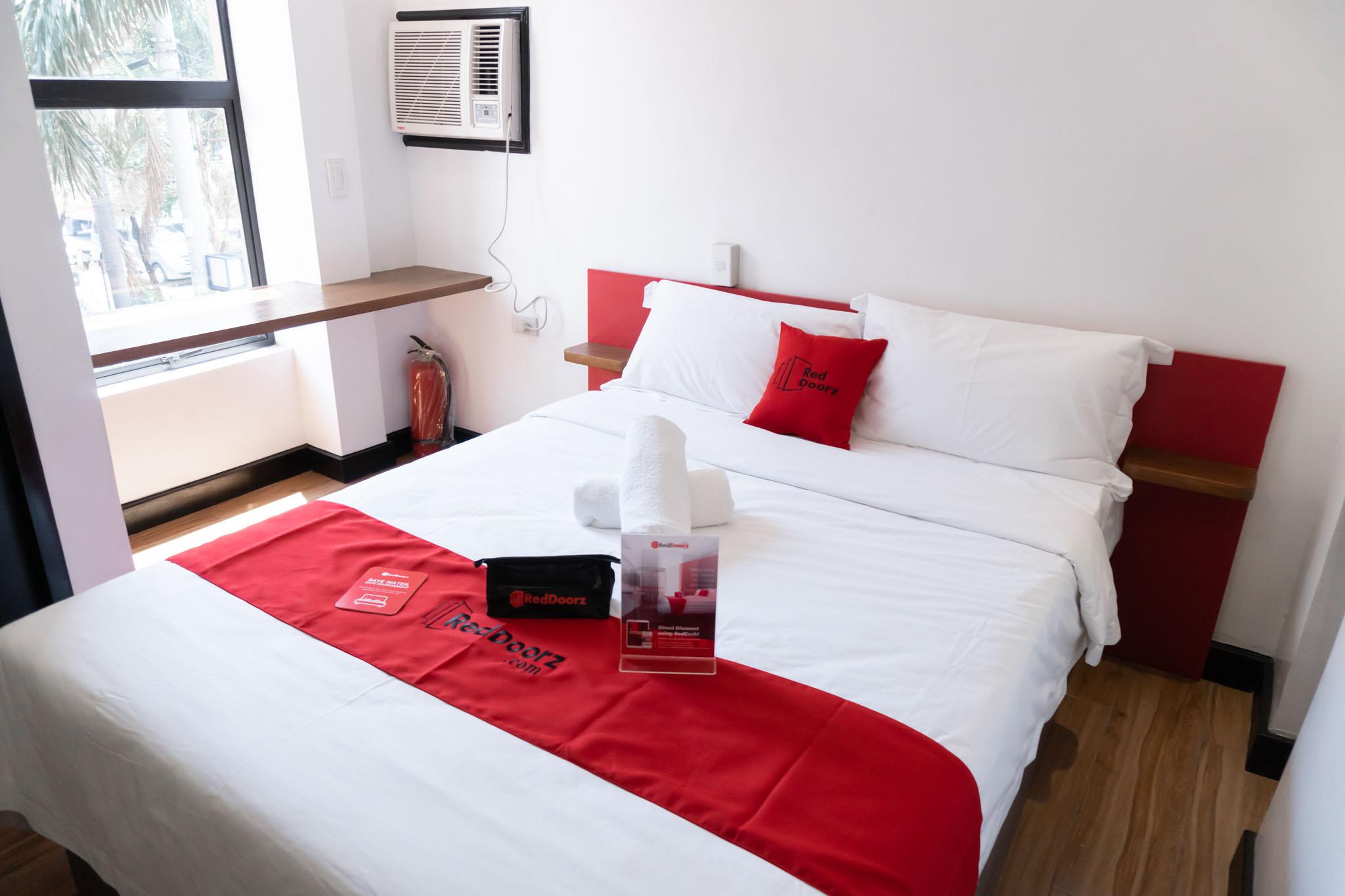Reddoorz Plus At Mm Hotel Las Pinas Former Reddoorz Plus Near Bamboo Organ Eksteriør billede