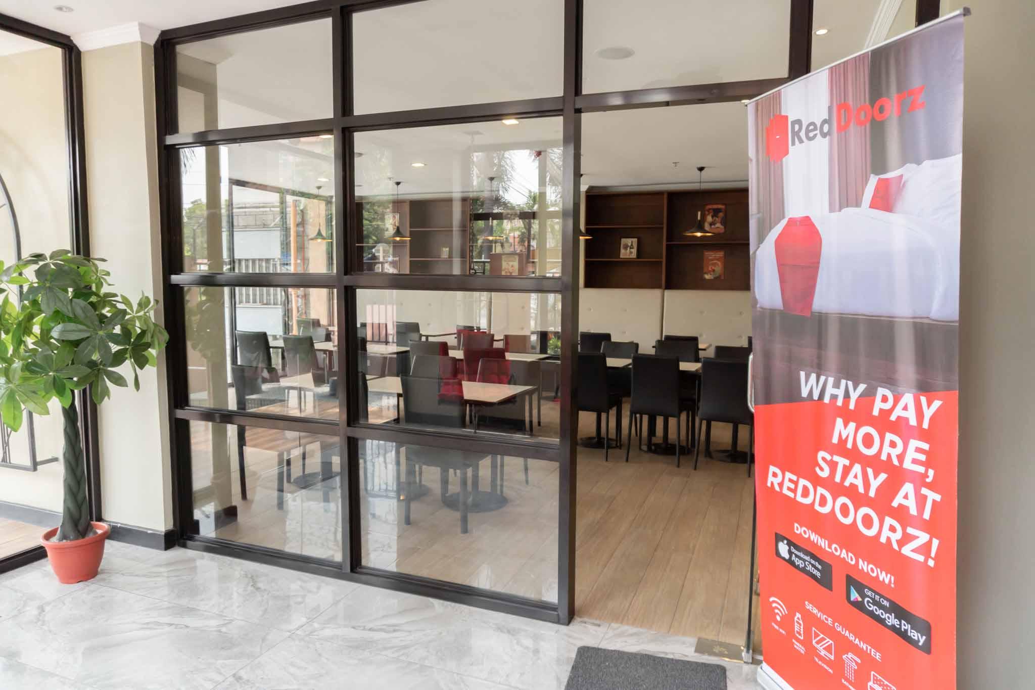 Reddoorz Plus At Mm Hotel Las Pinas Former Reddoorz Plus Near Bamboo Organ Eksteriør billede