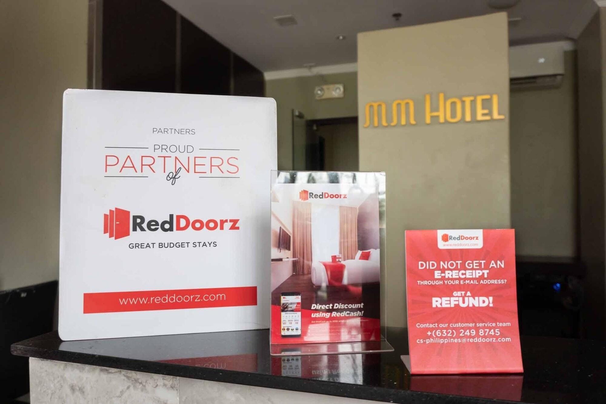 Reddoorz Plus At Mm Hotel Las Pinas Former Reddoorz Plus Near Bamboo Organ Eksteriør billede