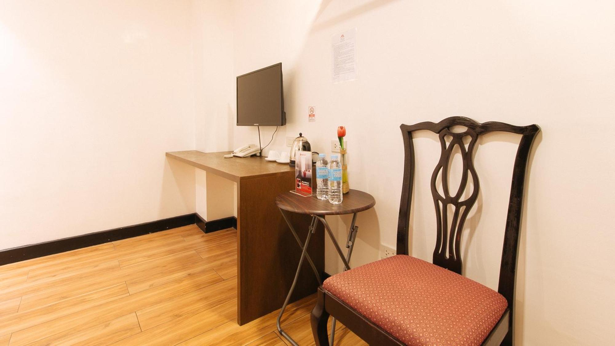 Reddoorz Plus At Mm Hotel Las Pinas Former Reddoorz Plus Near Bamboo Organ Eksteriør billede