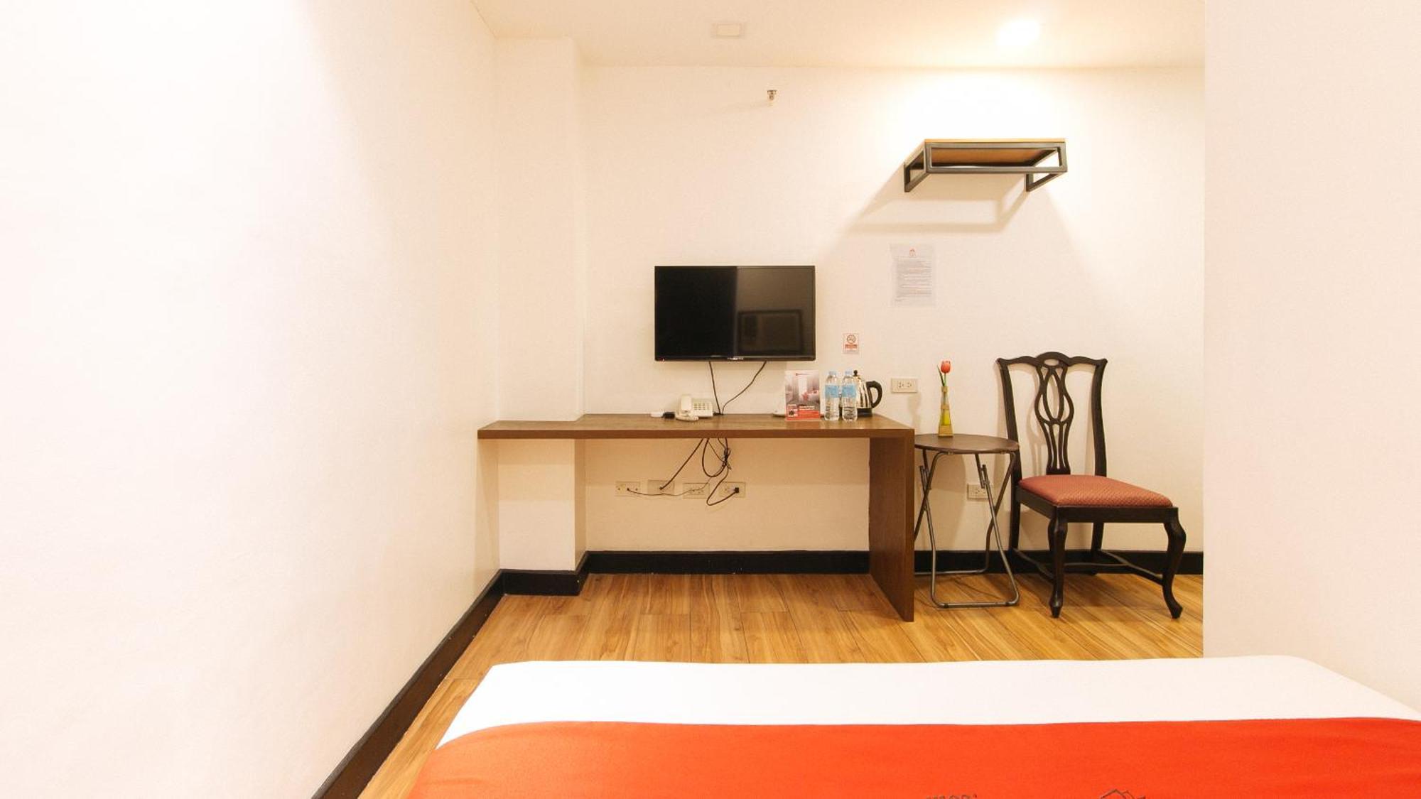 Reddoorz Plus At Mm Hotel Las Pinas Former Reddoorz Plus Near Bamboo Organ Eksteriør billede